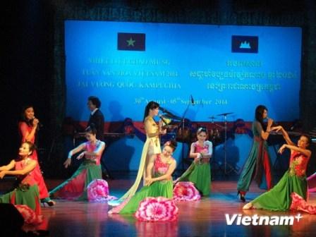 Semaine culturelle du Vietnam au Cambodge